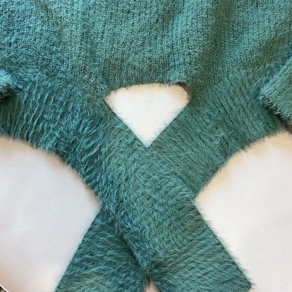 Princess Polly Green Winslow Fuzzy Soft Tie Front Jumper Sweater XS Small - Picture 10 of 11